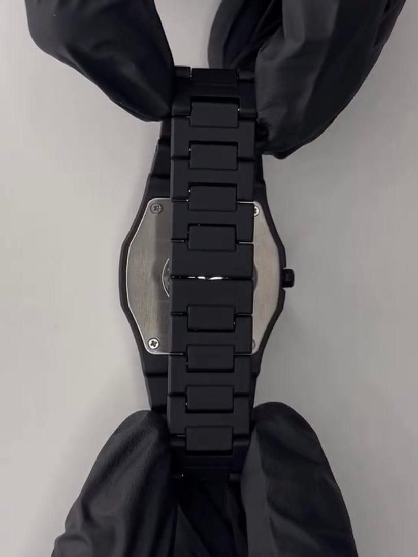 Unisex Quartz Movement Analogue Watch with Chain Strap - 1 Pc